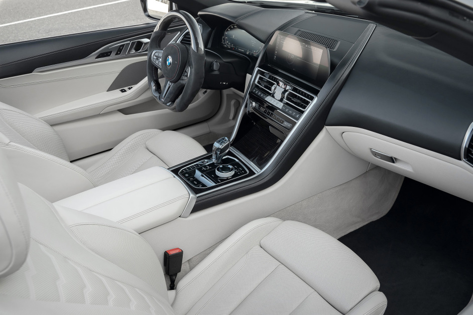 Аренда BMW M850i xDrive в Сочи