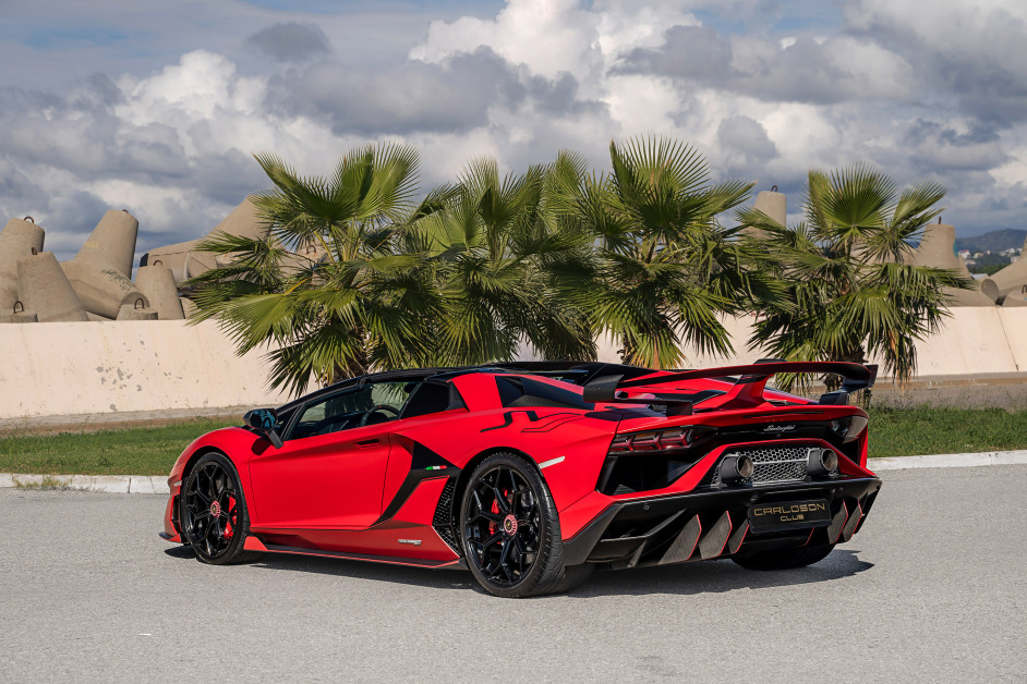 Аренда Lamborghini Aventodor SVJ Roadster в Сочи