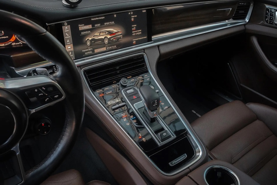 Аренда Porsche Panamera 4S в Сочи