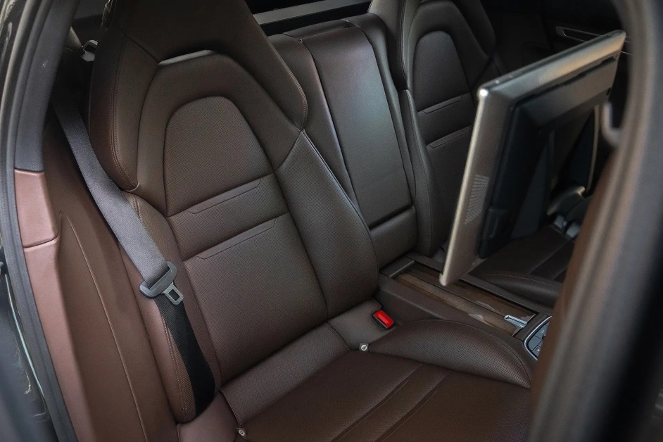 Аренда Porsche Panamera 4S в Сочи