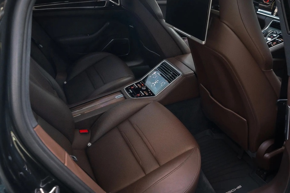 Аренда Porsche Panamera 4S в Сочи