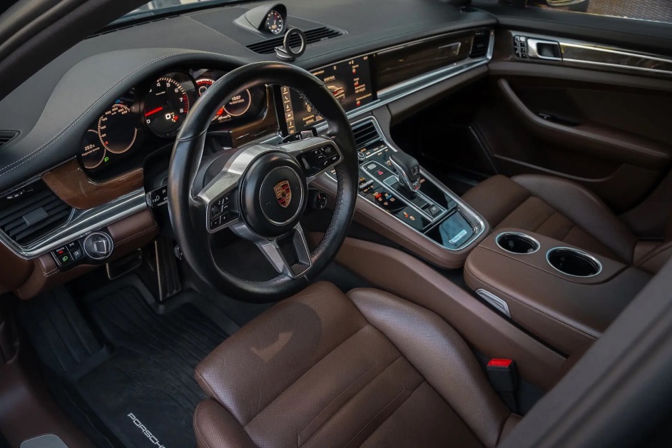 Аренда Porsche Panamera 4S в Сочи