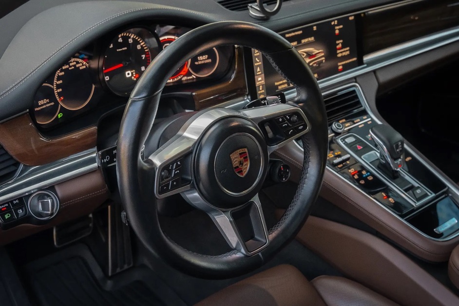 Аренда Porsche Panamera 4S в Сочи
