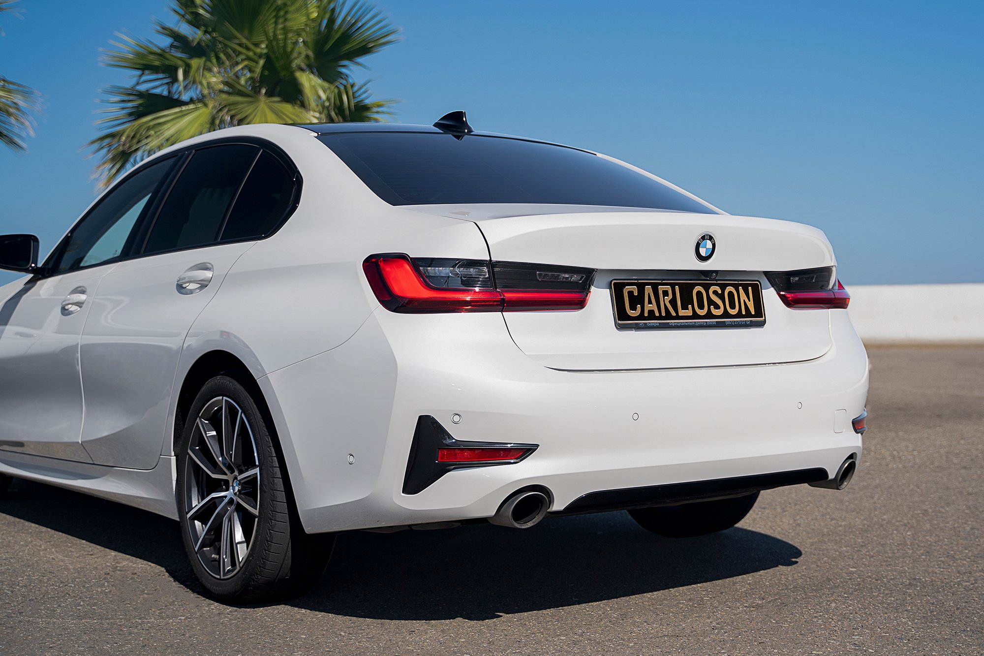 BMW 320i